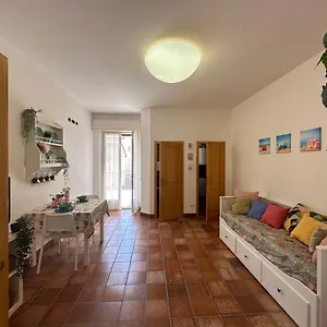 Miamare 1 Min Dalla E Terrazzo Di Clickaffitti Rimini